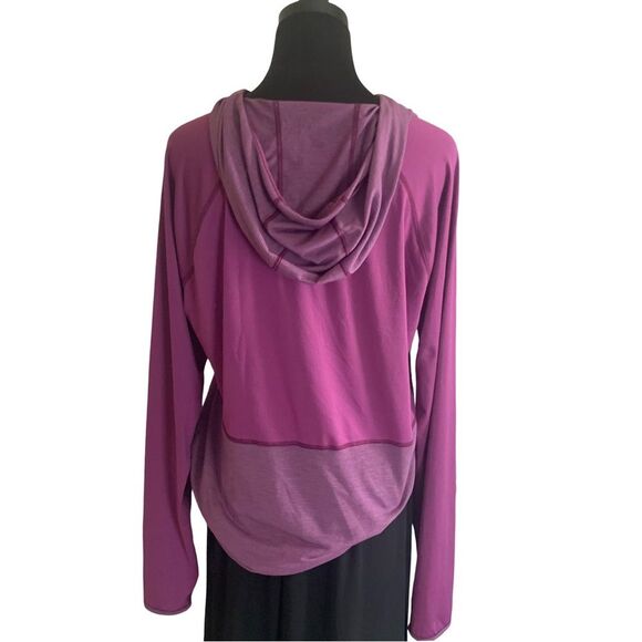 The North Face Lightweight Flash Dry Hoodie in 2 Tone Purple Design, Women's XL - Picture 5 of 11